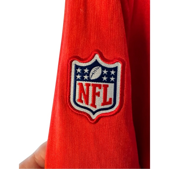 Ⓜ️🏈Nike Onefield Buccaneers half-zip‎ dri-fit - XL - NWOT🏴‍☠️ - Picture 2 of 11